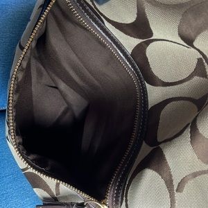 Coach carryall bag.